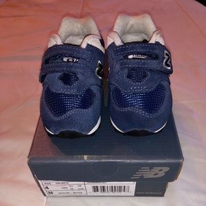 New Balance Classic 574 Navy and Grey Sneakers